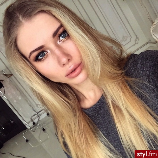 Blond Rozpuszczone Proste Na co dzień Długie Fryzury