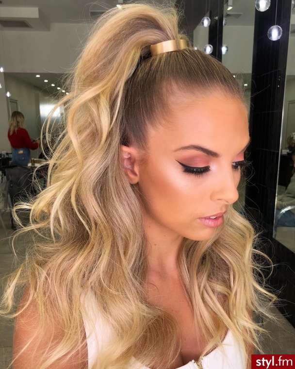 Blond Upięcie Kręcone Na co dzień Długie Fryzury