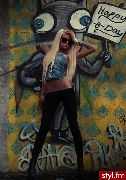 Blond Rozpuszczone Proste z grzywką Na co dzień Długie Fryzury