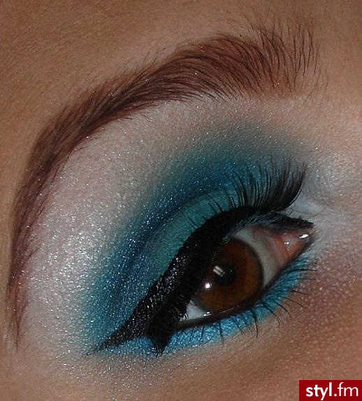 makijaż. - Nyx Jumbo Eyeshadow Pencil - shade 604 Milk (baza)
- EveryDayMinerals Eyeshadow - shade Bundled Up
- 120 Colors Eyeshadow Palette - #2 from Beauties Factory
- Golden Rose Style Eyeliner - shade Black & Black
- Elegant Lashes - #047 Blac - Makijaże