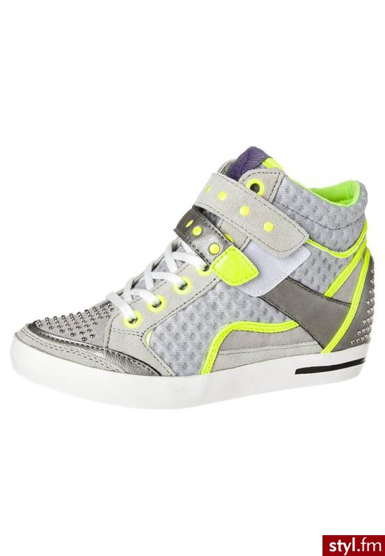 Bullboxer Czółenka na koturnie szary 456506 - Czółenka Buty Moda