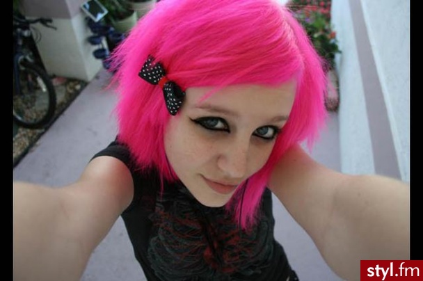 scene hairstyle - EMO Alternatywne Średnie Fryzury