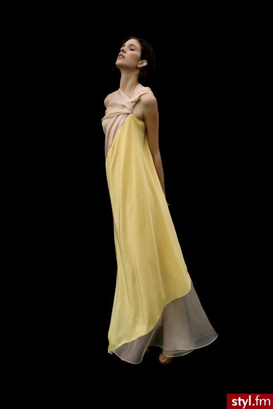 Sukienki Moda