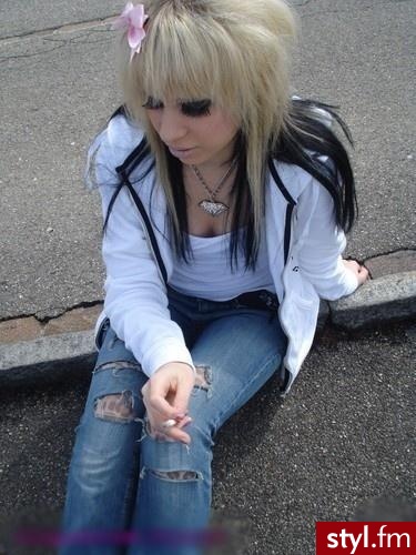 Emo Girl - EMO Alternatywne Średnie Fryzury