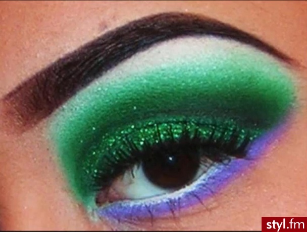 green - Wieczorowe Makijaże