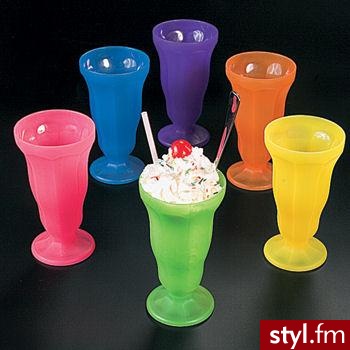 Plastikowe wysokie kubki w neonowych kolorach - 1.59$ za jedną - Gadżety Inne Moda