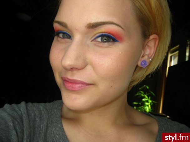 makijaż. Lips:
MAC Tinted Lip Conditioner in Pink Fish - Makijaże