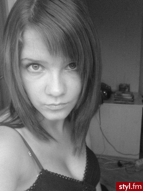Średnie Fryzury