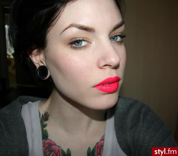 * Stargazer Lipstick - 106 (the pink one)     * Stargazer Lipstick - 102 (the orange one) - Wieczorowe Makijaże