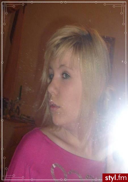 Średnie Fryzury