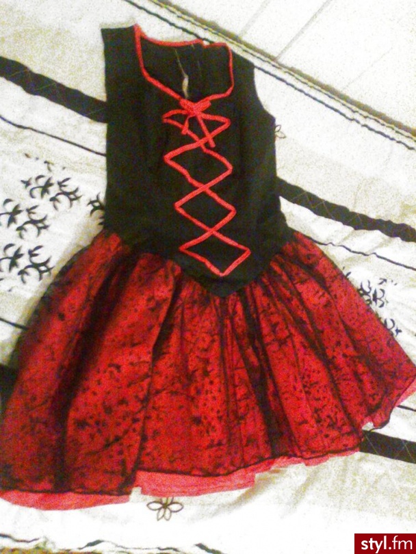 moja mamuśka ją uszyła :) - Sukienki Moda