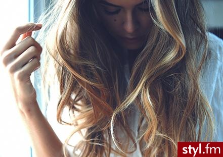 Blond Rozpuszczone Kręcone Na co dzień Długie Fryzury