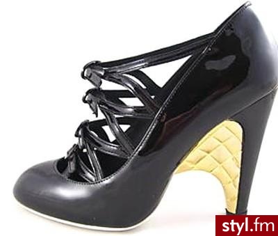 buty. Chanel
Jeżeli już jest proszę o link - Pozostałe Buty Moda