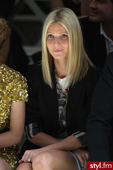Średnie Fryzury