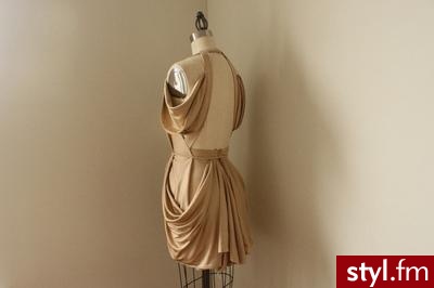 Sukienki Moda