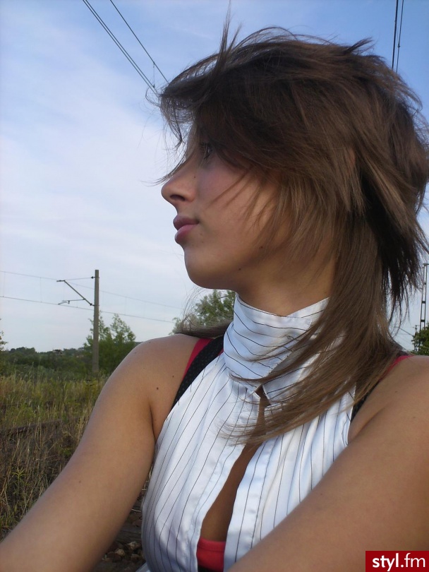 Średnie Fryzury