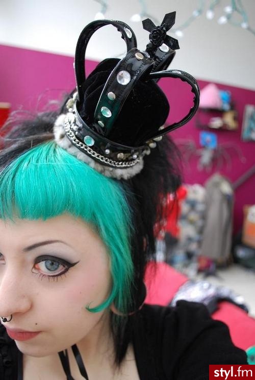 Neumorin. Jeśli znajduje się już w galerii proszę napisać. - Nakrycia głowy Dodatki Moda