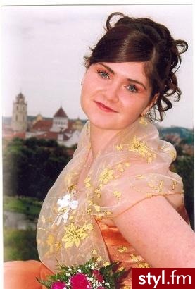 Ślubne Średnie Fryzury