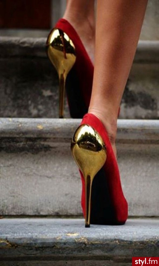 schody do nieba:) - Szpilki Buty Moda
