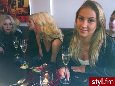 Blond Rozpuszczone Kręcone Na co dzień Długie Fryzury