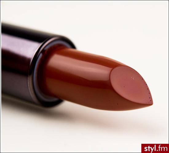 CoverGirl Bewitch Lip Perfection Lipcolor - Dzienne Makijaże