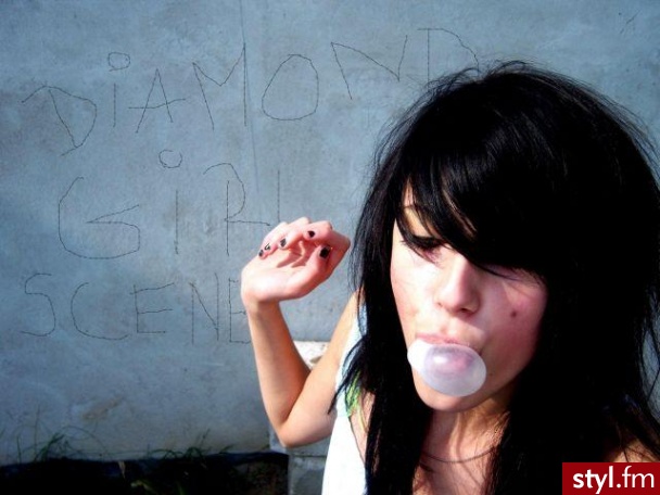 ;diamondgirlO________O - EMO Alternatywne Średnie Fryzury
