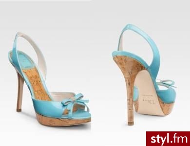 Wiosenno - letnie pantofle Dior Starlet wzornictwem znacznie odbiegają od drapieżnych modeli oferowanych w poprzednich kolekcjach. 

Cena: $670 czyli 2 010 złotych. - Pozostałe Buty Moda