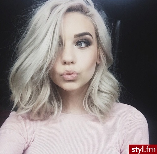Blond Rozpuszczone Kręcone Na co dzień Średnie Fryzury