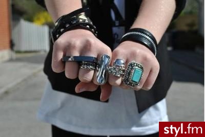 Jeśli jest to podaj link, wtedy usune - Pozostałe Dodatki Moda