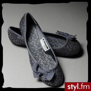 Cropp - Pozostałe Buty Moda