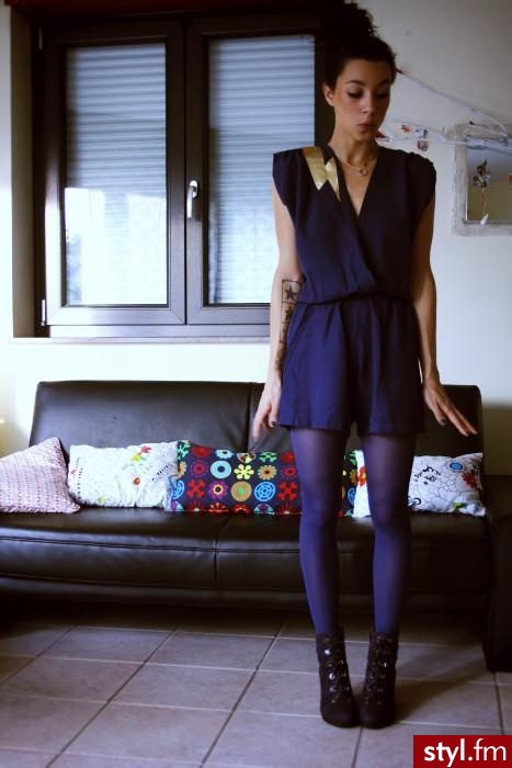 Jeżeli zdjęcie znajduje się już w galerii poproszę o link - Moda uliczna Inne Moda