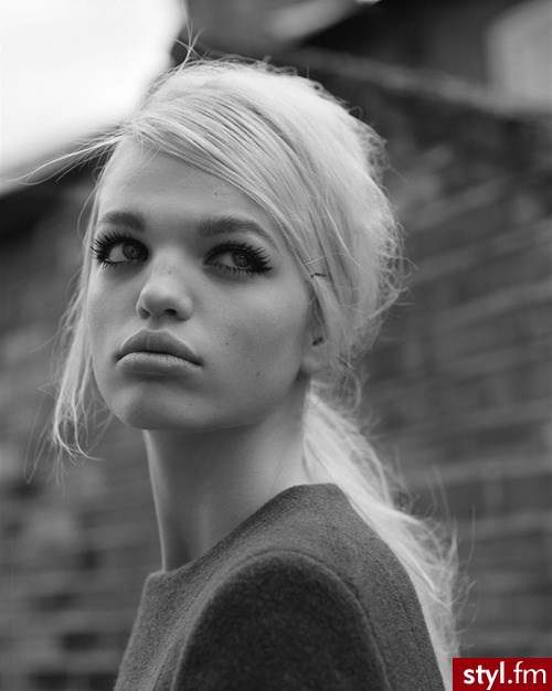 Blond Upięcie Proste z grzywką Na co dzień Długie Fryzury