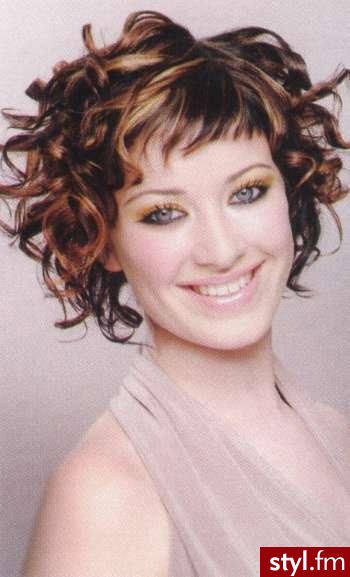 Średnie Fryzury
