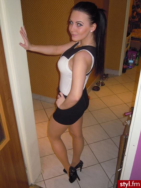 Mała Ania :* - Długie Fryzury