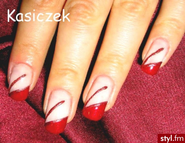 Red french - Paznokcie