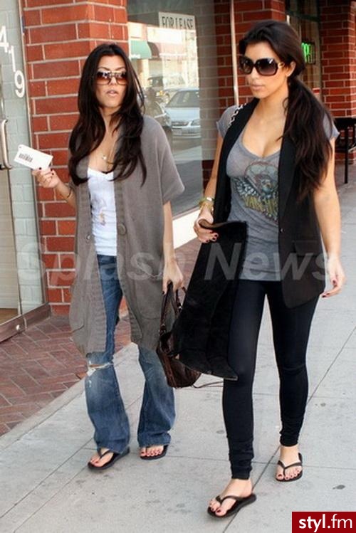 Kourtney   & Kim Kardahian - Moda uliczna Inne Moda
