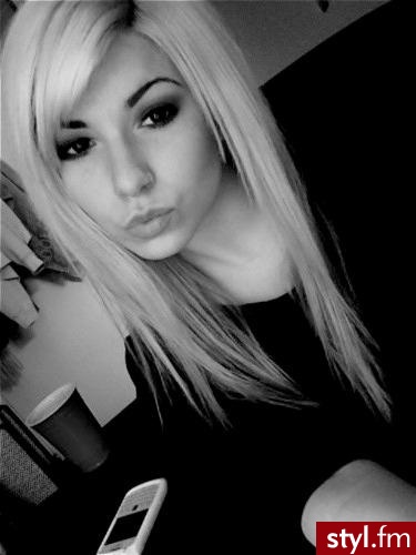 Blond Rozpuszczone Proste z grzywką Na co dzień Średnie Fryzury