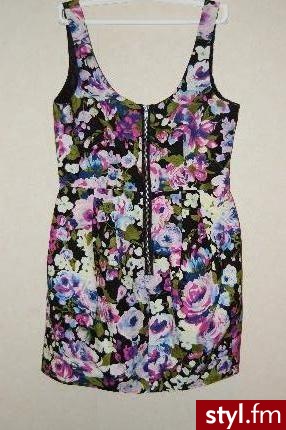 Sukienki Moda
