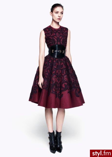 Sukienki Moda