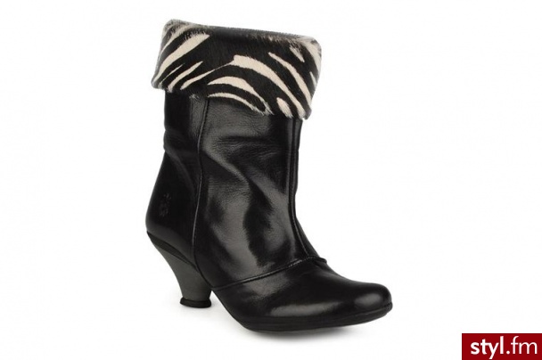 Fly London PÓŁBUTY I BOTKI VIGNA BY (CZARNY) (Czarny) - Botki Buty Moda
