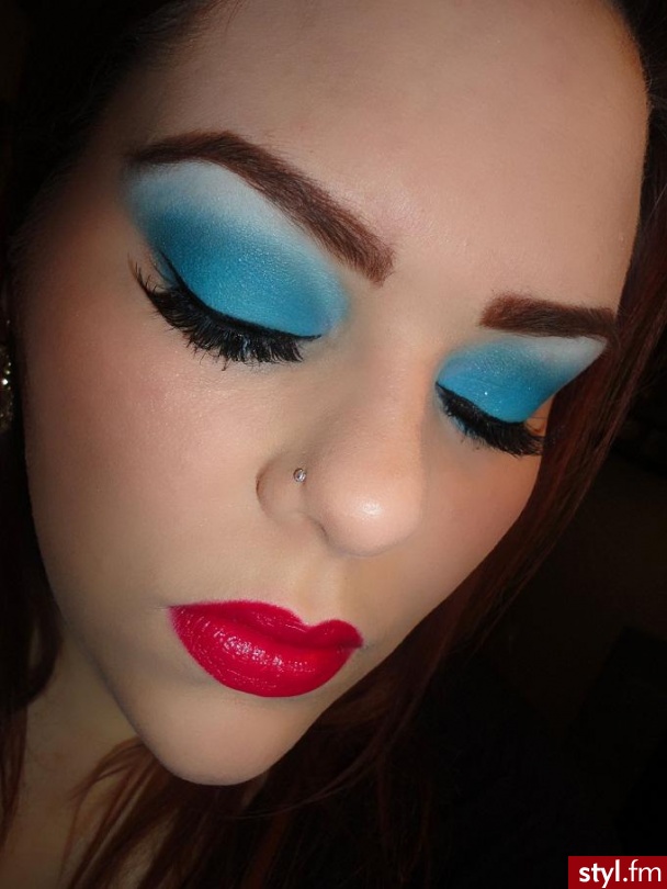 makijaż. Eyes
Costal Scents 88 Matte Pallette
NARS- Tropic

Lips
Liner- Sephora Brand Waterproof- Rasberry
Lipstick- Sephora Brand- R10 - Makijaże