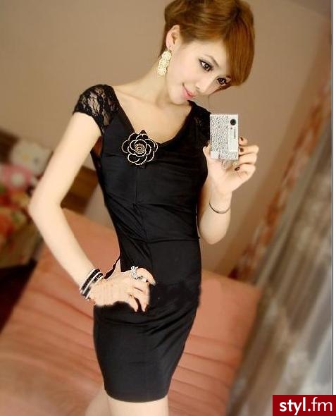 Sukienki Moda