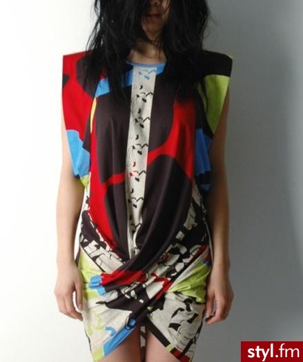 Sukienki Moda