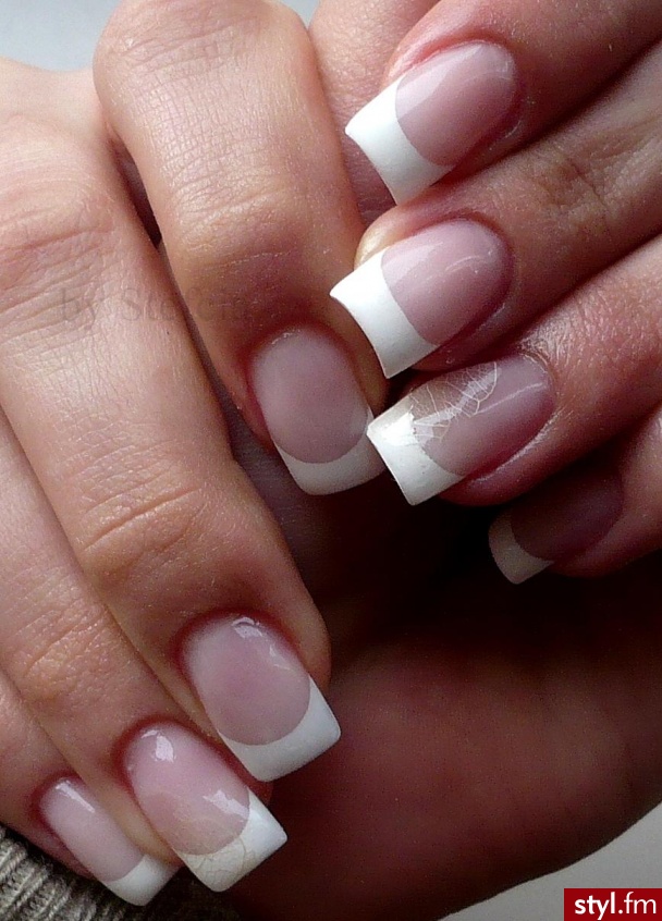 french. http://nailsofdreams.blog.onet.pl/ - Paznokcie