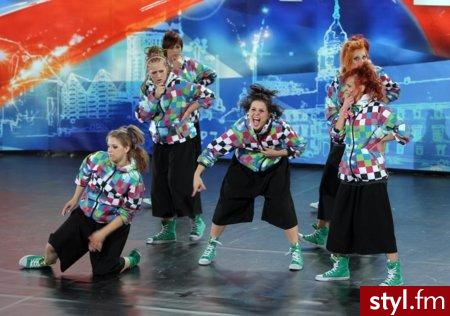 grupa \"Balans\" - Średnie Fryzury