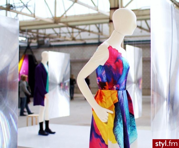 Sukienki Moda