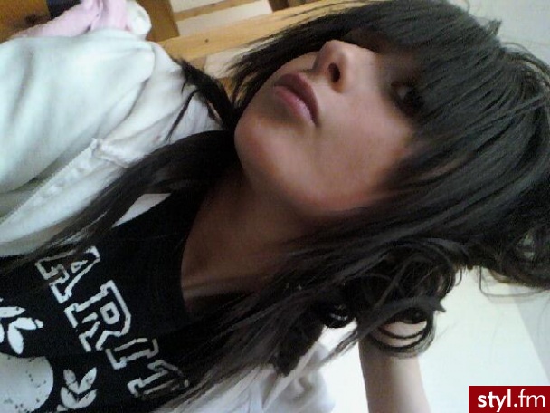 emo girly. hehe - EMO Alternatywne Średnie Fryzury