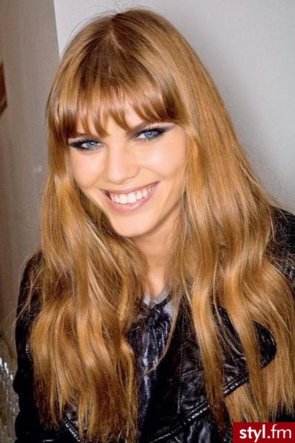 Średnie Fryzury