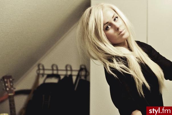 Blond Rozpuszczone Proste Na co dzień Długie Fryzury