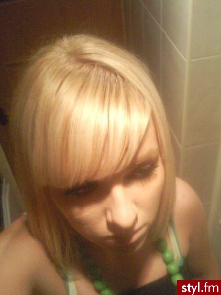 Średnie Fryzury